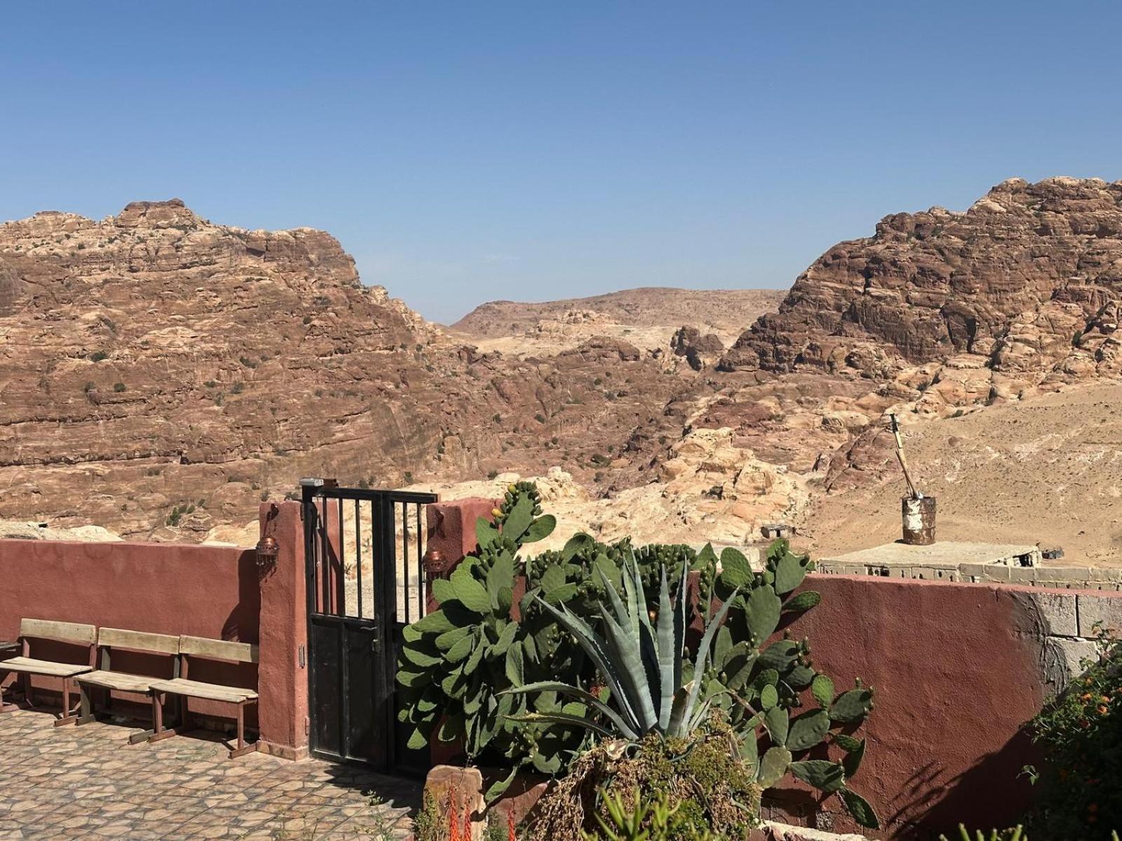 Happy Bedouin House Petra Bed & Breakfast Al Hayy Luaran gambar